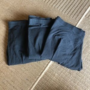 Bundle of 3 VS leggings